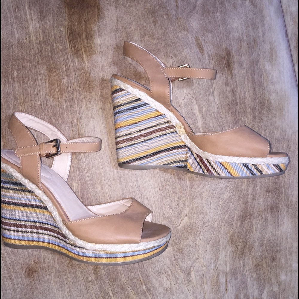 Espadrille wedge size 9